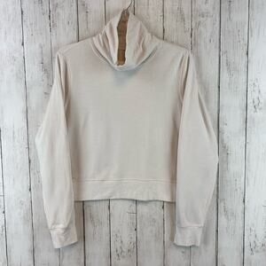 Athleta Pearl White Long Sleeve Funnel Neck Nirvana Cropped Top Size Medium